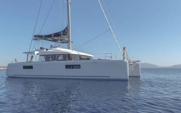 Lagoon 52 F Oneida Athens, Agios Kosmas marina