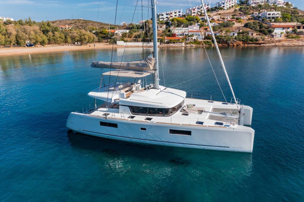 Catamaran Lagoon 52 F Madinina