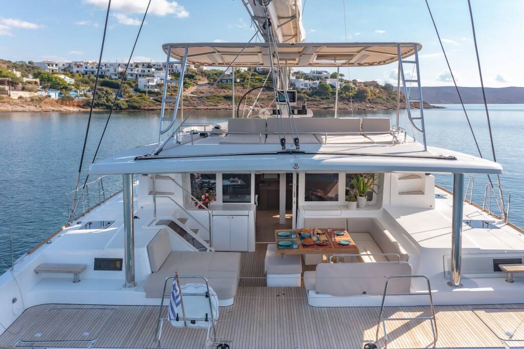 Catamaran Lagoon 52 F Madinina