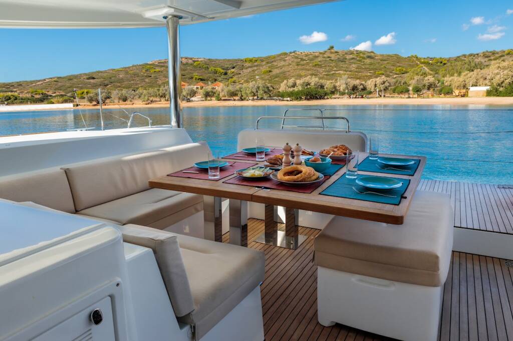 Catamaran Lagoon 52 F Madinina