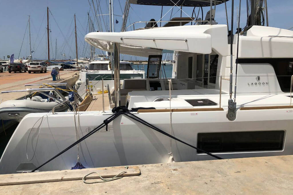 Catamaran Lagoon 52 F Sherman