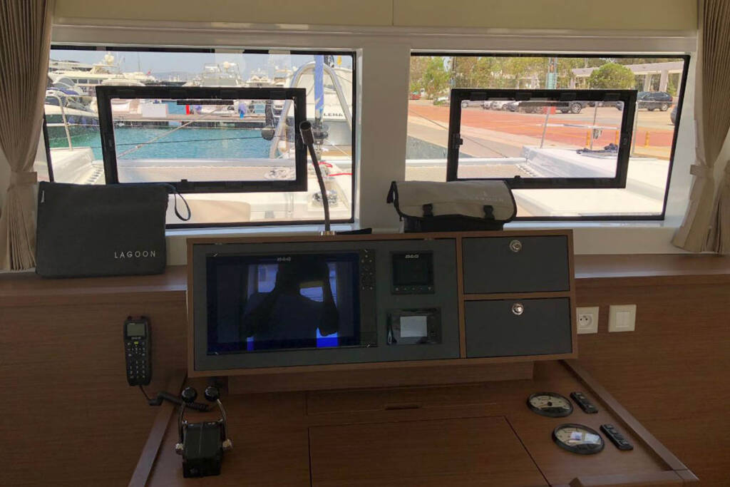 Catamaran Lagoon 52 F Sherman