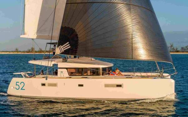 Lagoon 52 F Sherman Athens, Agios Kosmas marina