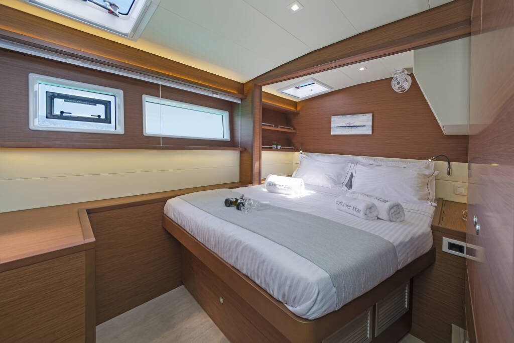 Catamaran Lagoon 52 Summer Star