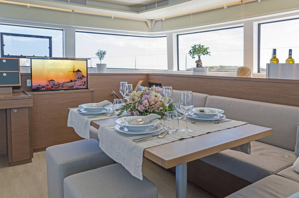 Catamaran Lagoon 52 Summer Star