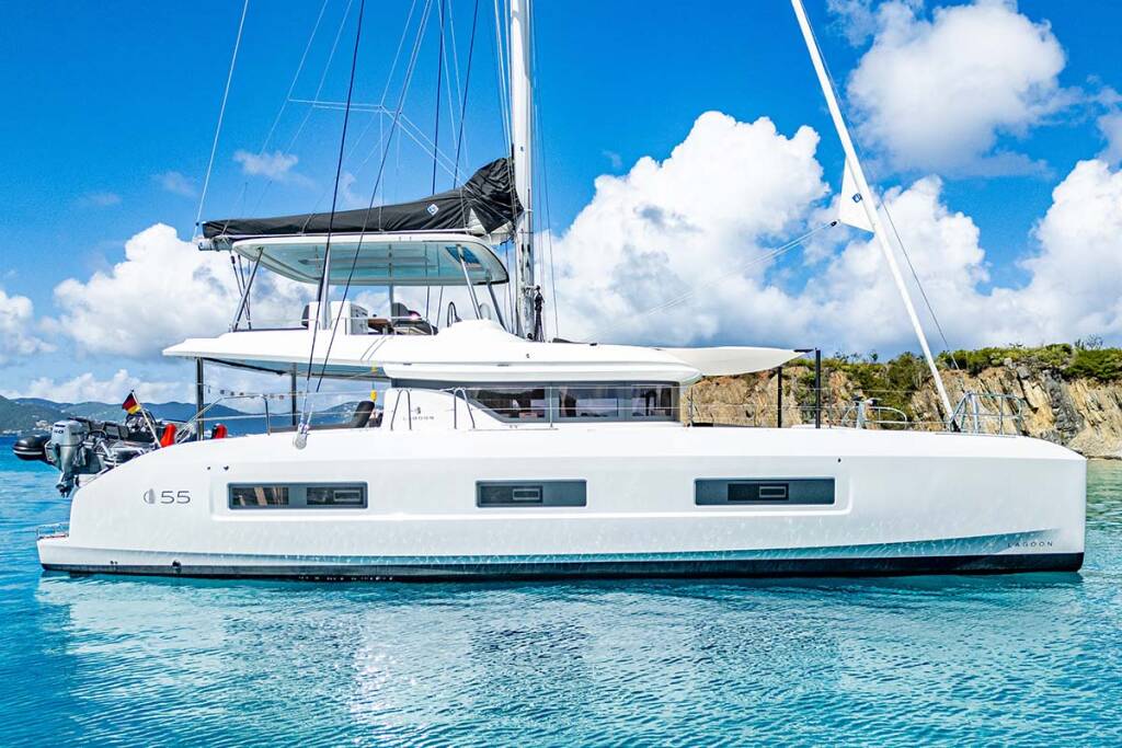 Catamaran Lagoon 55 Valinor GRE (Crewed)