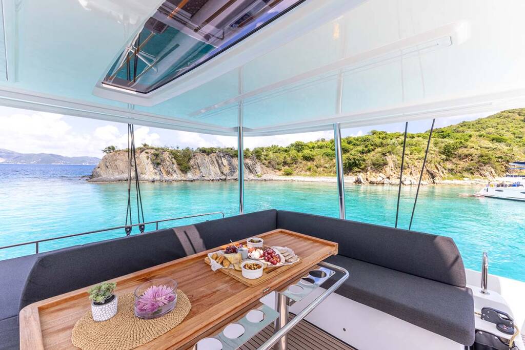 Catamaran Lagoon 55 Valinor GRE (Crewed)