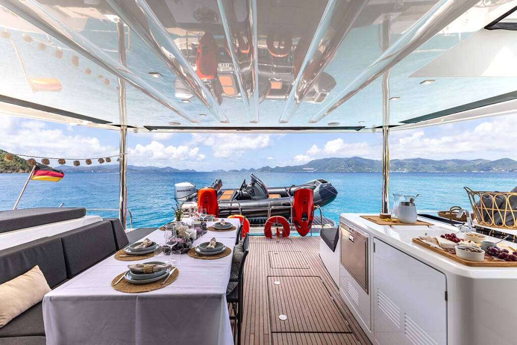 Catamaran Lagoon 55 Valinor GRE (Crewed)