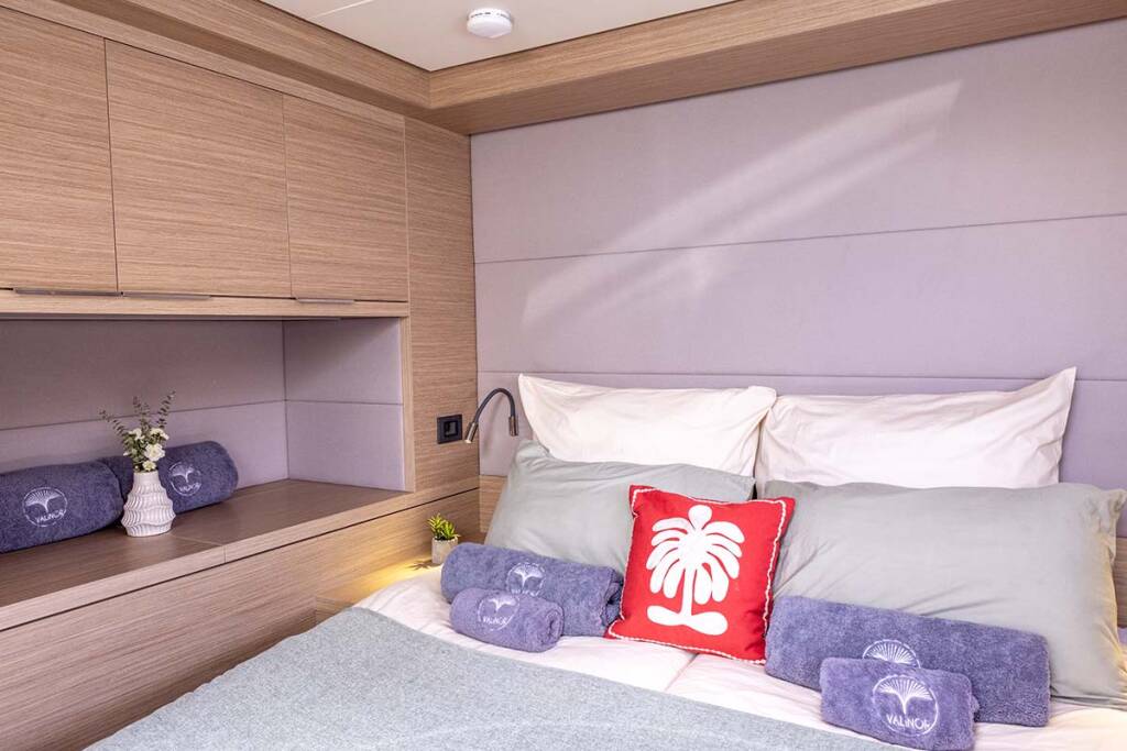 Catamaran Lagoon 55 Valinor GRE (Crewed)