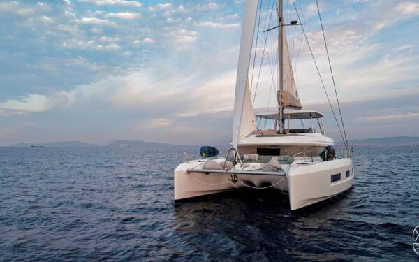 Lagoon 55 Happy Athens, Alimos marina
