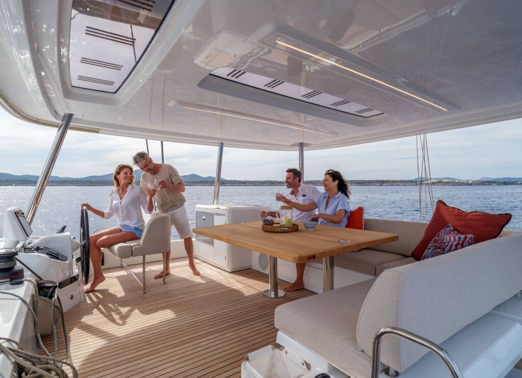Catamaran Lagoon 55 IRIS