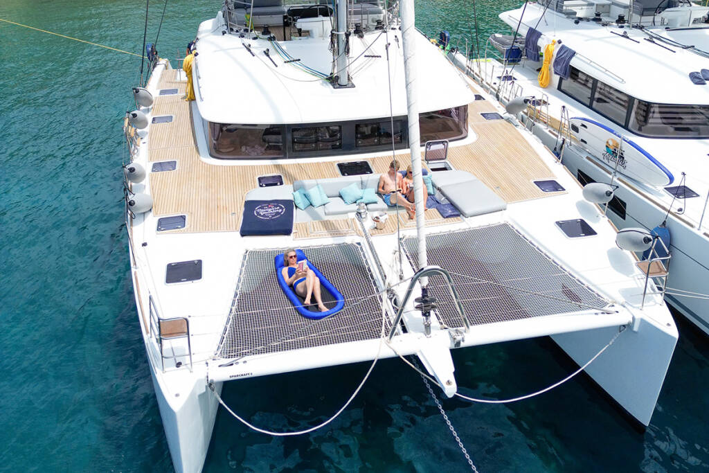 Catamaran Lagoon 560 S2 Starlight (Crewed) 