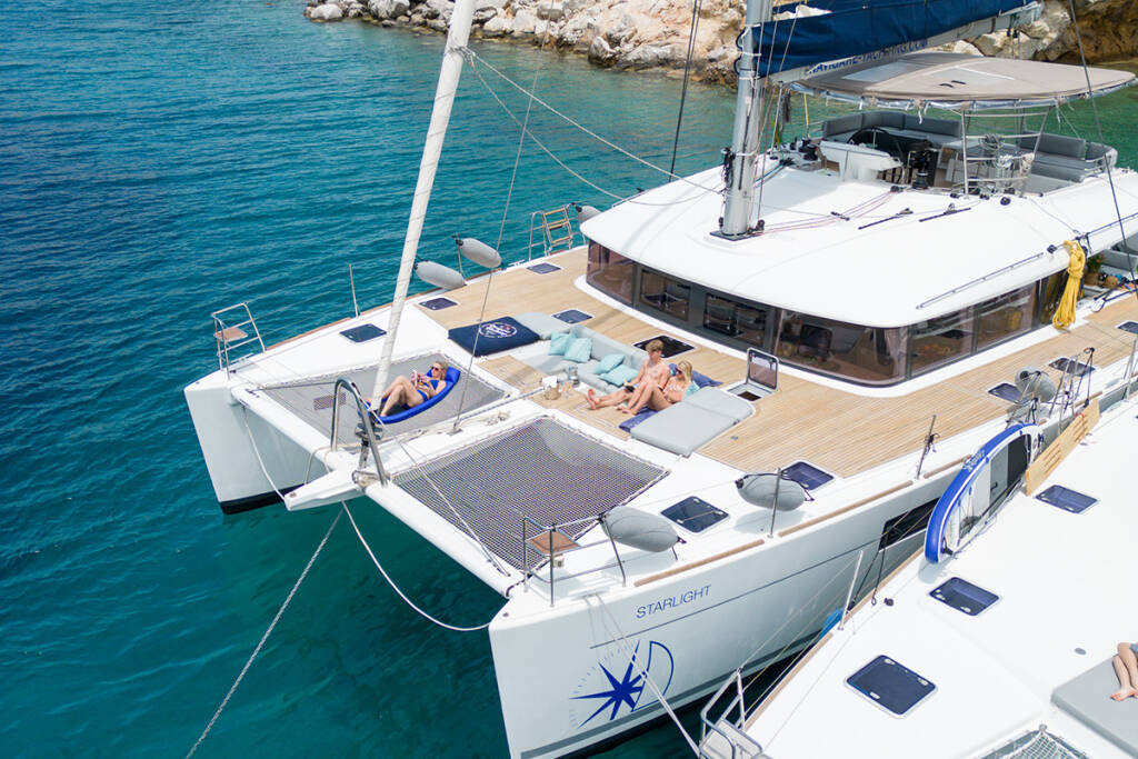 Catamaran Lagoon 560 S2 Starlight (Crewed) 