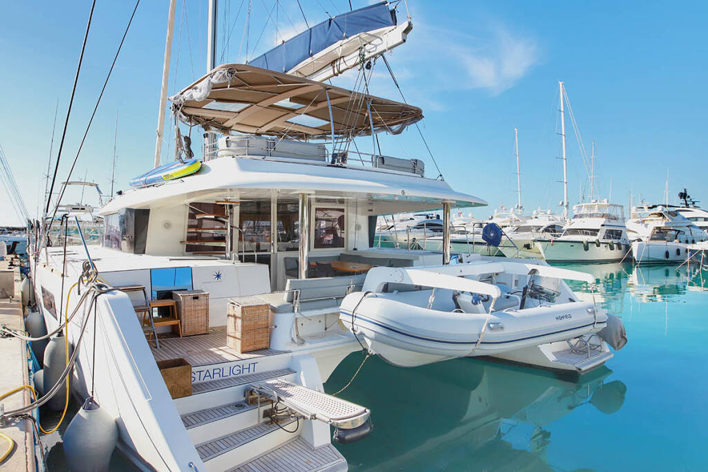 Catamaran Lagoon 560 S2 Starlight (Crewed) 