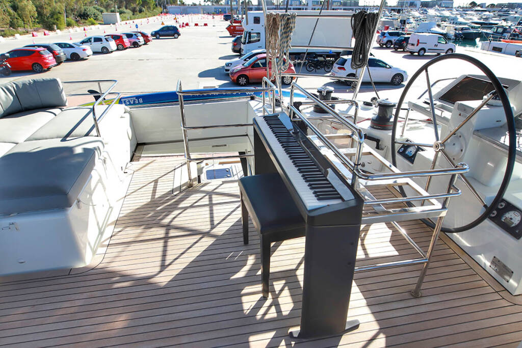 Catamaran Lagoon 560 S2 Starlight (Crewed) 