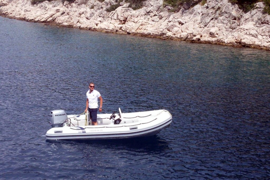 Catamaran Lagoon 560 S2 Starlight (Crewed) 