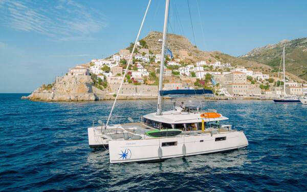 Lagoon 560 S2 Starlight (Crewed)  Athens, Agios Kosmas marina
