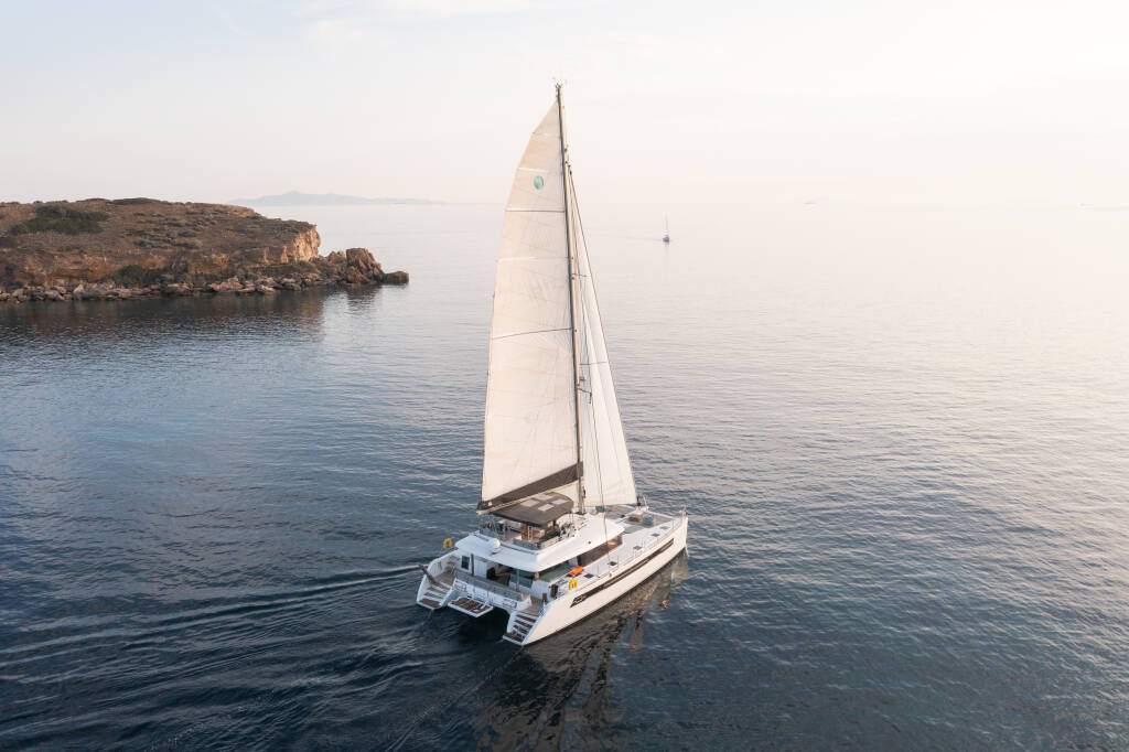 Catamaran Lagoon 560 For Sail