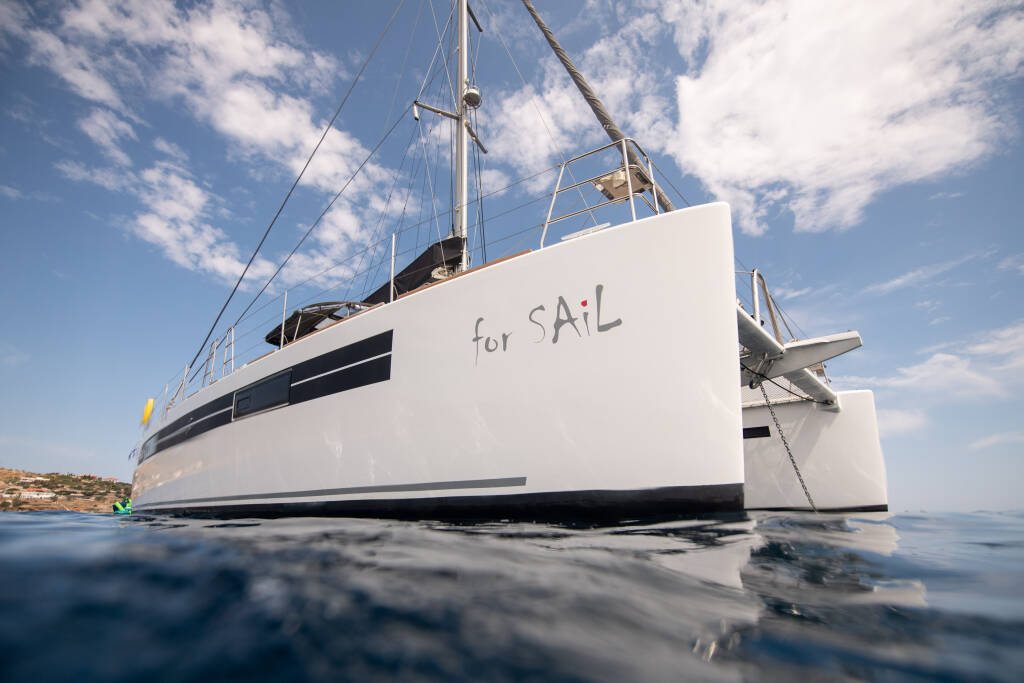 Catamaran Lagoon 560 For Sail