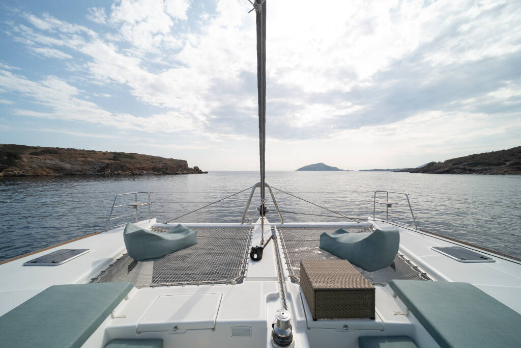 Catamaran Lagoon 560 For Sail