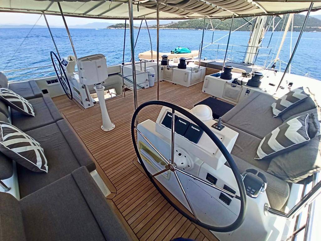 Catamaran Lagoon 620 Camaron
