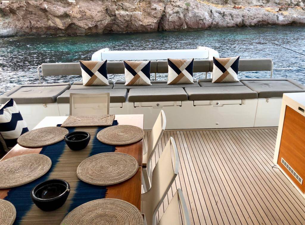 Catamaran Lagoon 620 Camaron