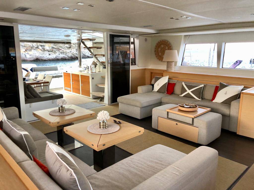 Catamaran Lagoon 620 Camaron