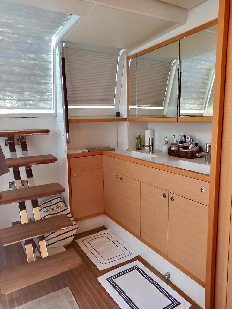 Catamaran Lagoon 620 Camaron