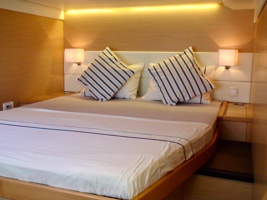 Catamaran Lagoon 620 Camaron