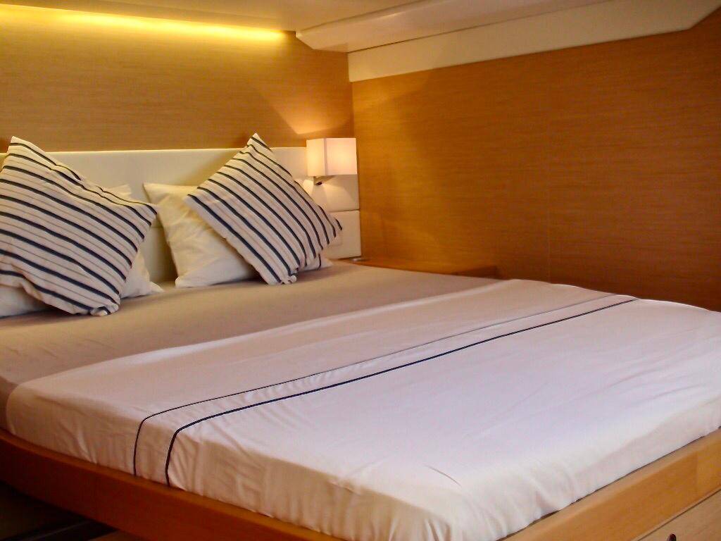 Catamaran Lagoon 620 Camaron