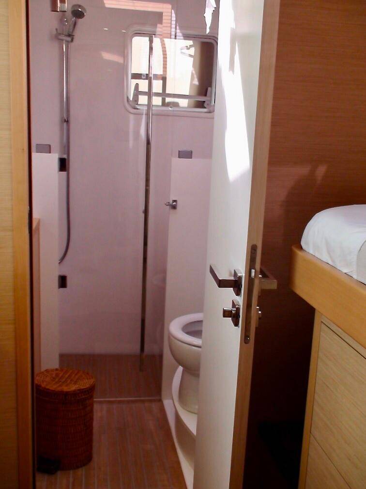 Catamaran Lagoon 620 Camaron