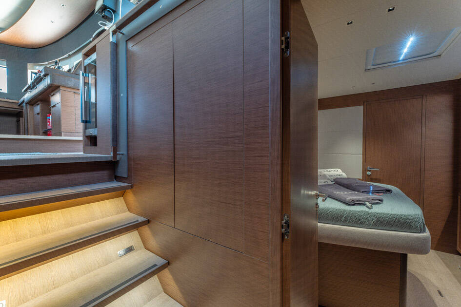 Power catamaran Lagoon Sixty 7 Valium 67