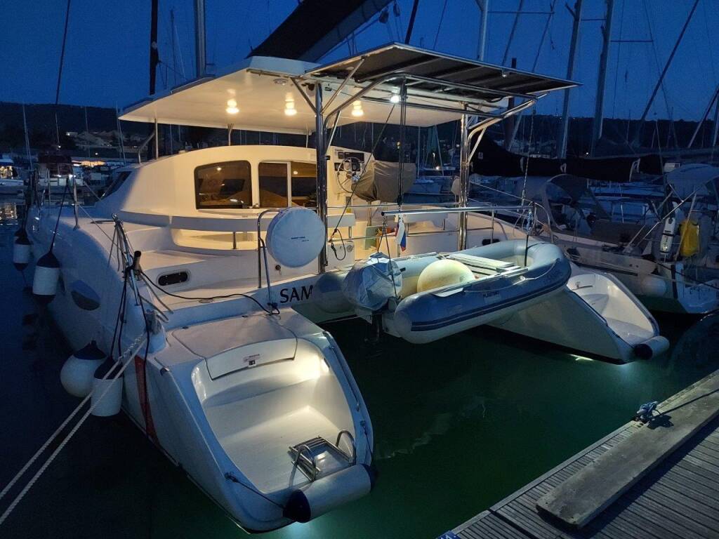 Lavezzi 40 Sampei Izola