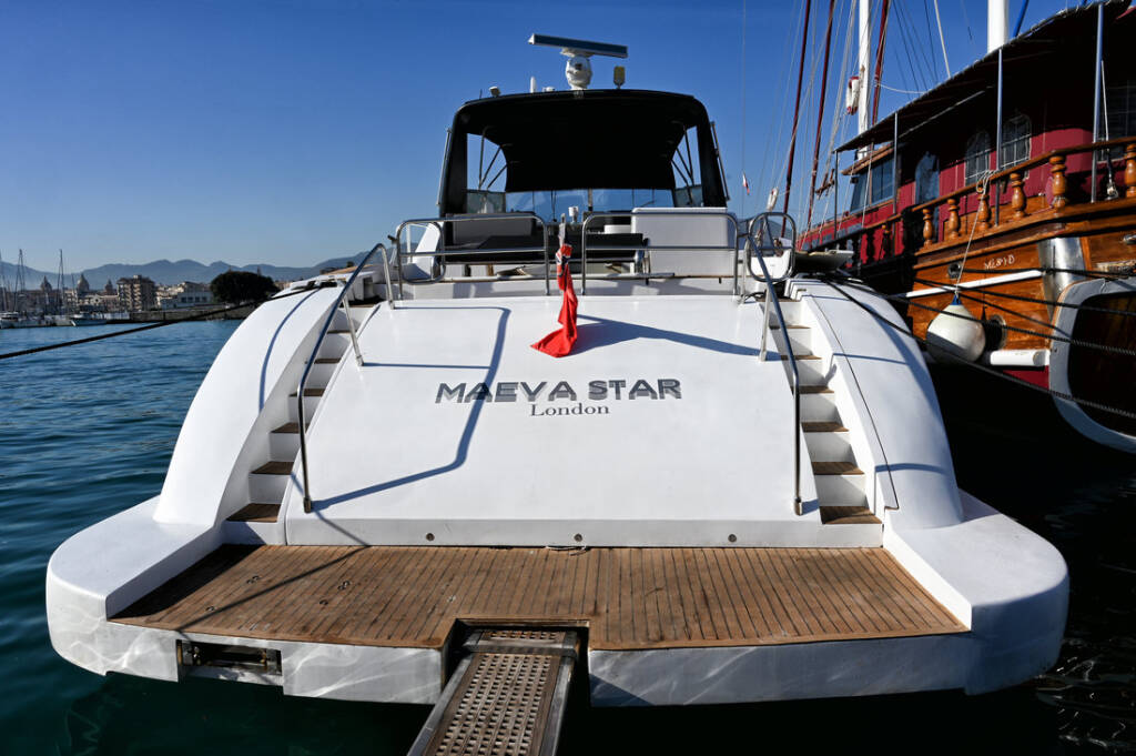 Luxus-Motoryacht Leopard 23 Maeva Star