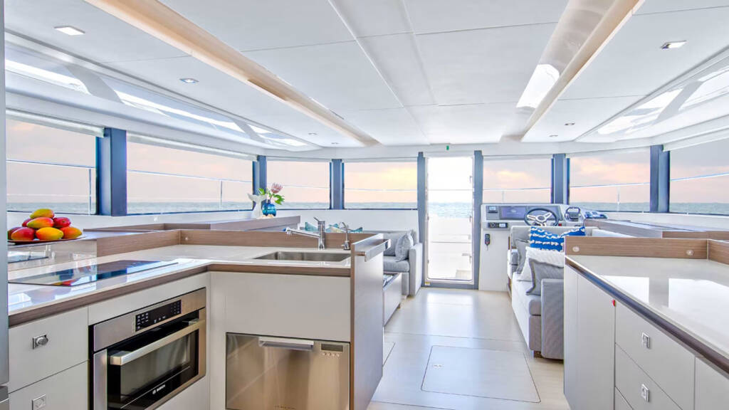 Power catamaran Leopard 46 PC Sora
