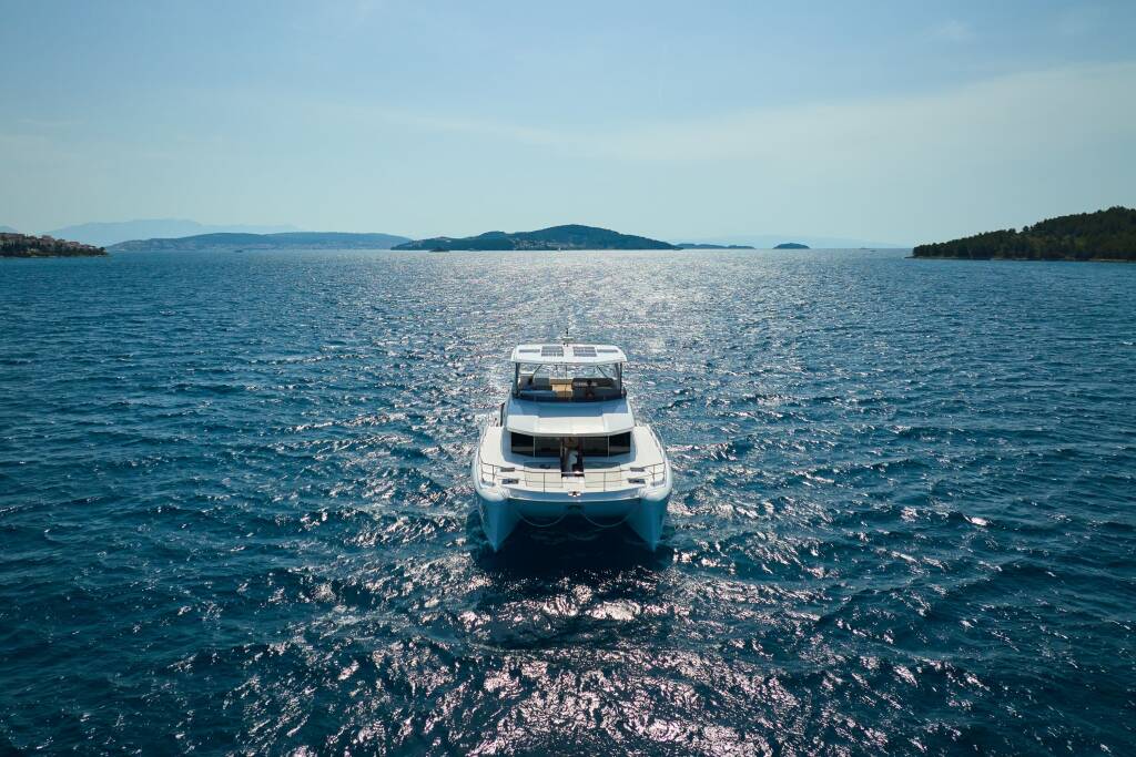 Power catamaran Leopard 53 - OW Good Vibes