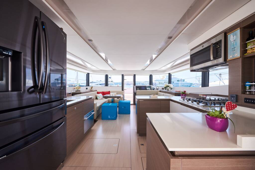 Power catamaran Leopard 53 - OW Good Vibes