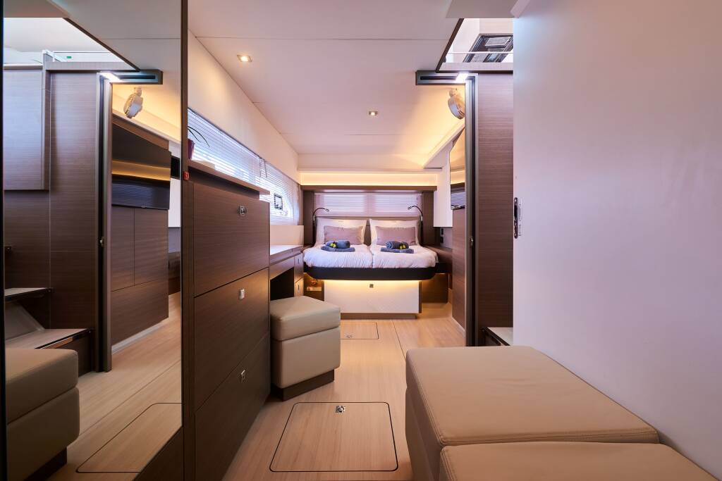 Power catamaran Leopard 53 - OW Good Vibes