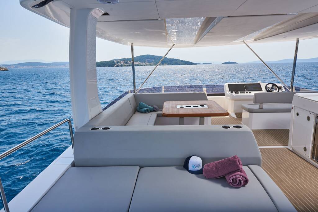 Power catamaran Leopard 53 - OW Good Vibes