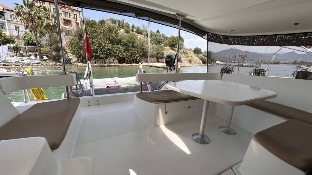 Catamaran Lipari 41 Mirada