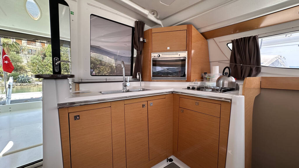Catamaran Lipari 41 Mirada