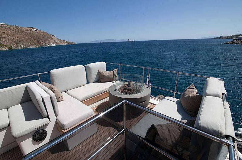 Motor yacht Maiora Renaissance 66 Dini