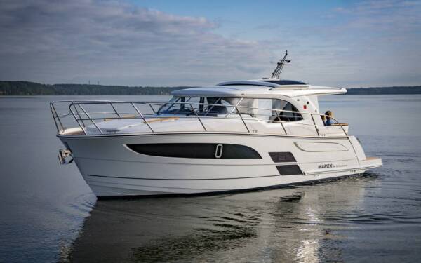 Marex 330 Scandinavia Malinkonija