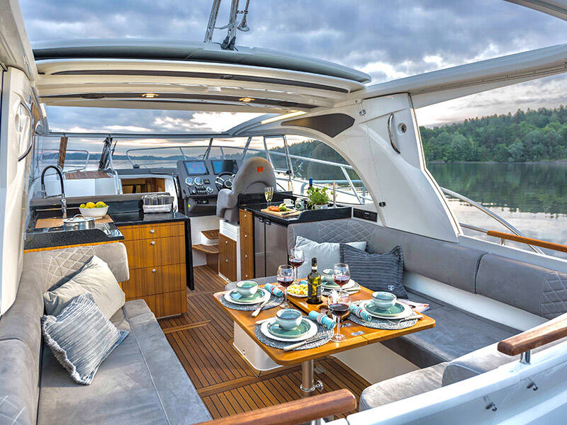 Motoryacht Marex 360 Cabriolet Cruiser True North