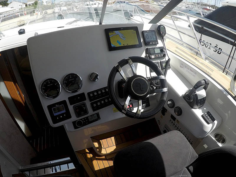 Motoryacht Marex 360 Cabriolet Cruiser True North