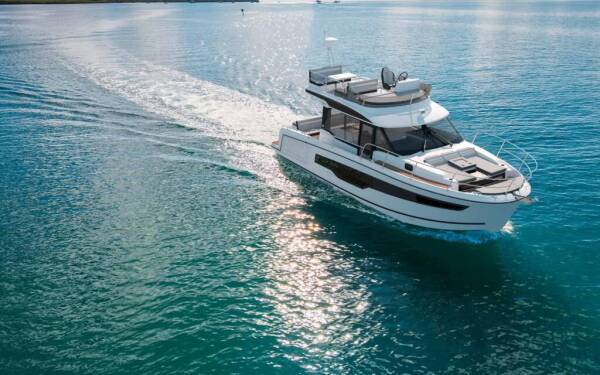 Merry Fisher 1095 NN