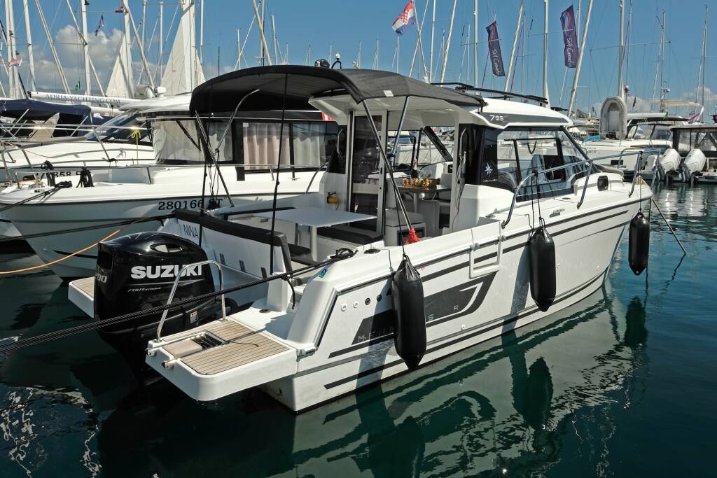 Motor boat Merry Fisher 795 Series 2 Nina