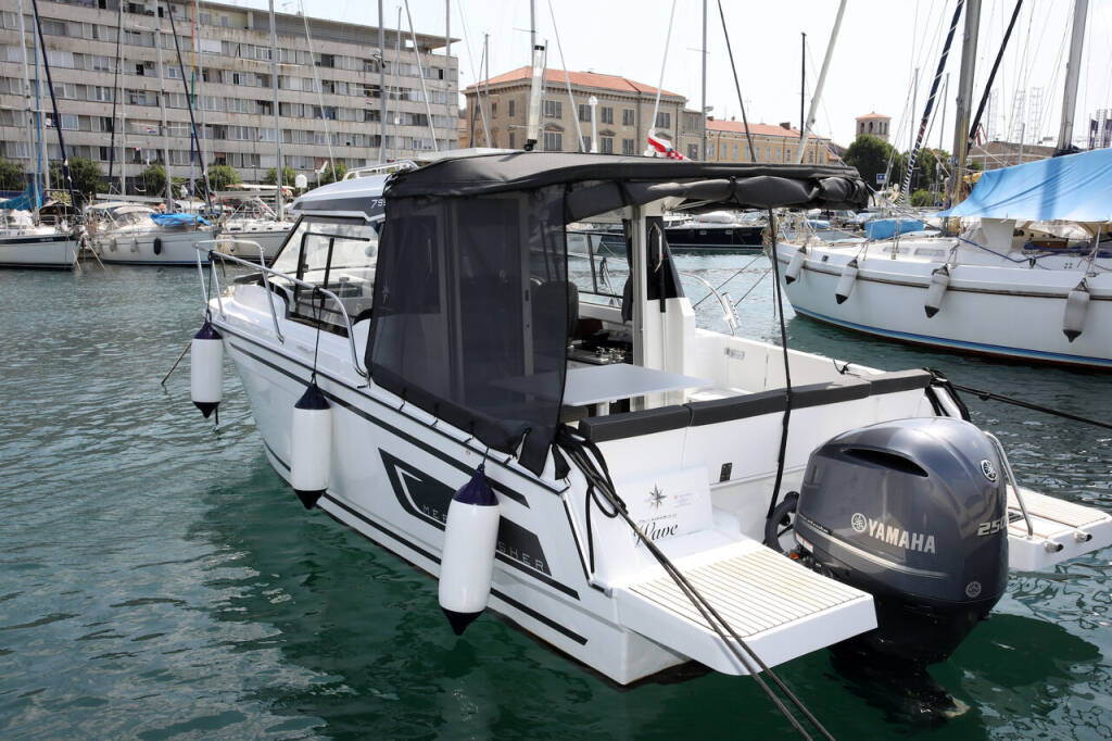 Motorboot Merry Fisher 795 Wave
