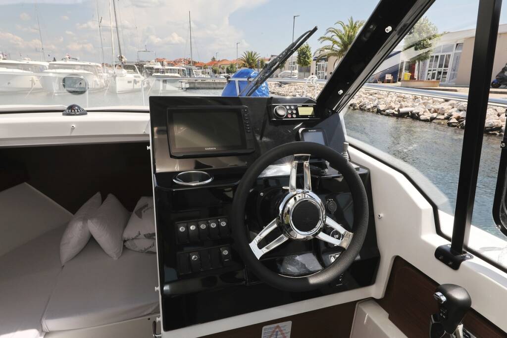 Motor boat Merry Fisher 795 Frida