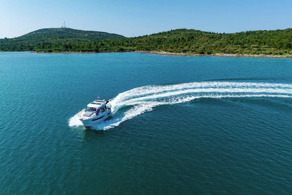 Motor boat Merry Fisher 895 Permer